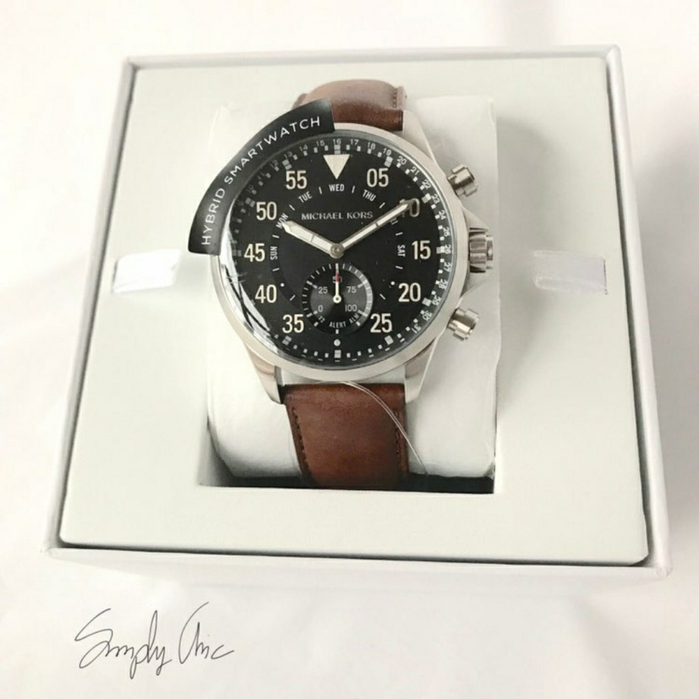 Micheal Kors Gage Hybrid SmartWatch - Picture 5 of 7